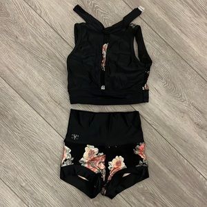Kandi Kouture Dancewear, Black & Floral 2 piece set, size CXL